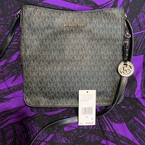 Michael Kors Large Messenger